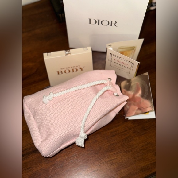 Christian Dior Pouch Drawstring Bag with freebies 🛍️🎁 - Picture 8 of 8